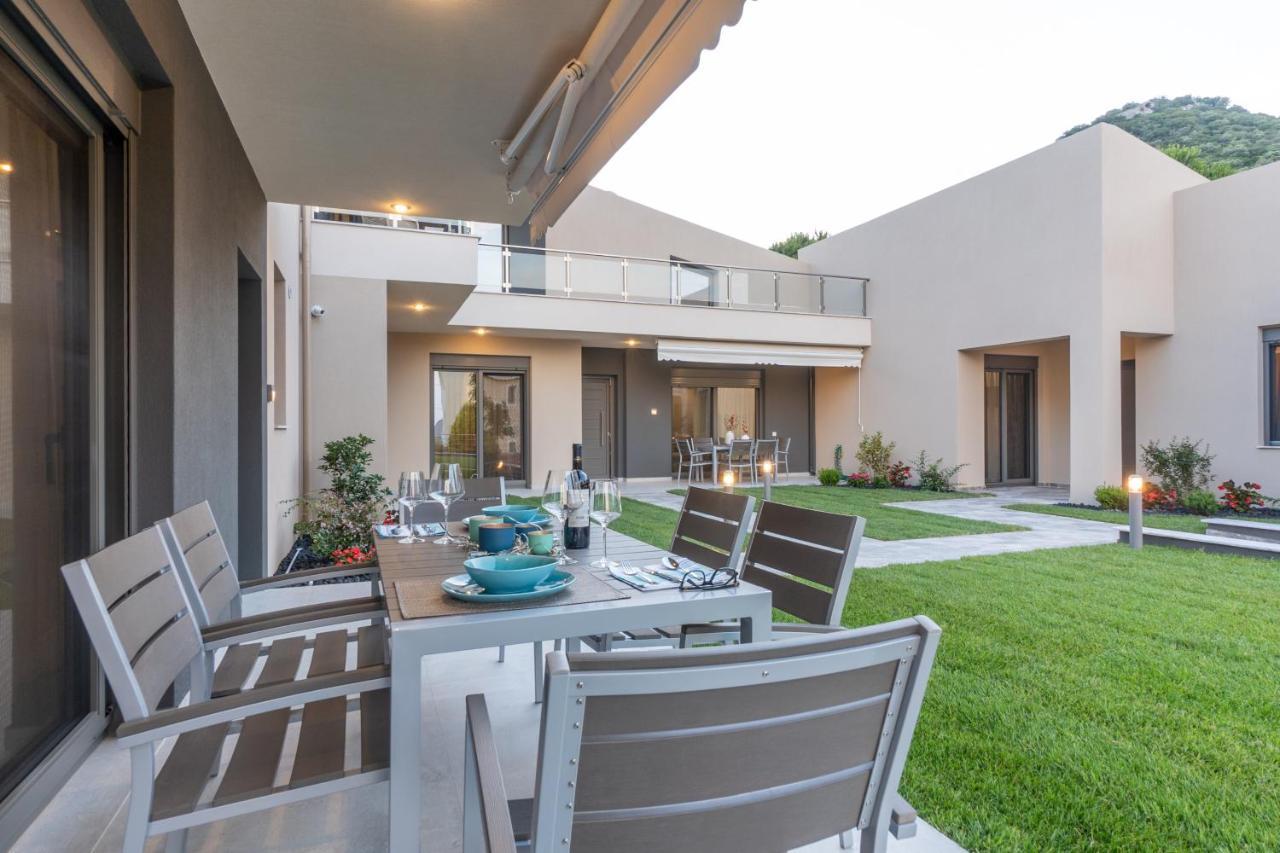 3 Doors Villas Nea Iraklitsa 외부 사진