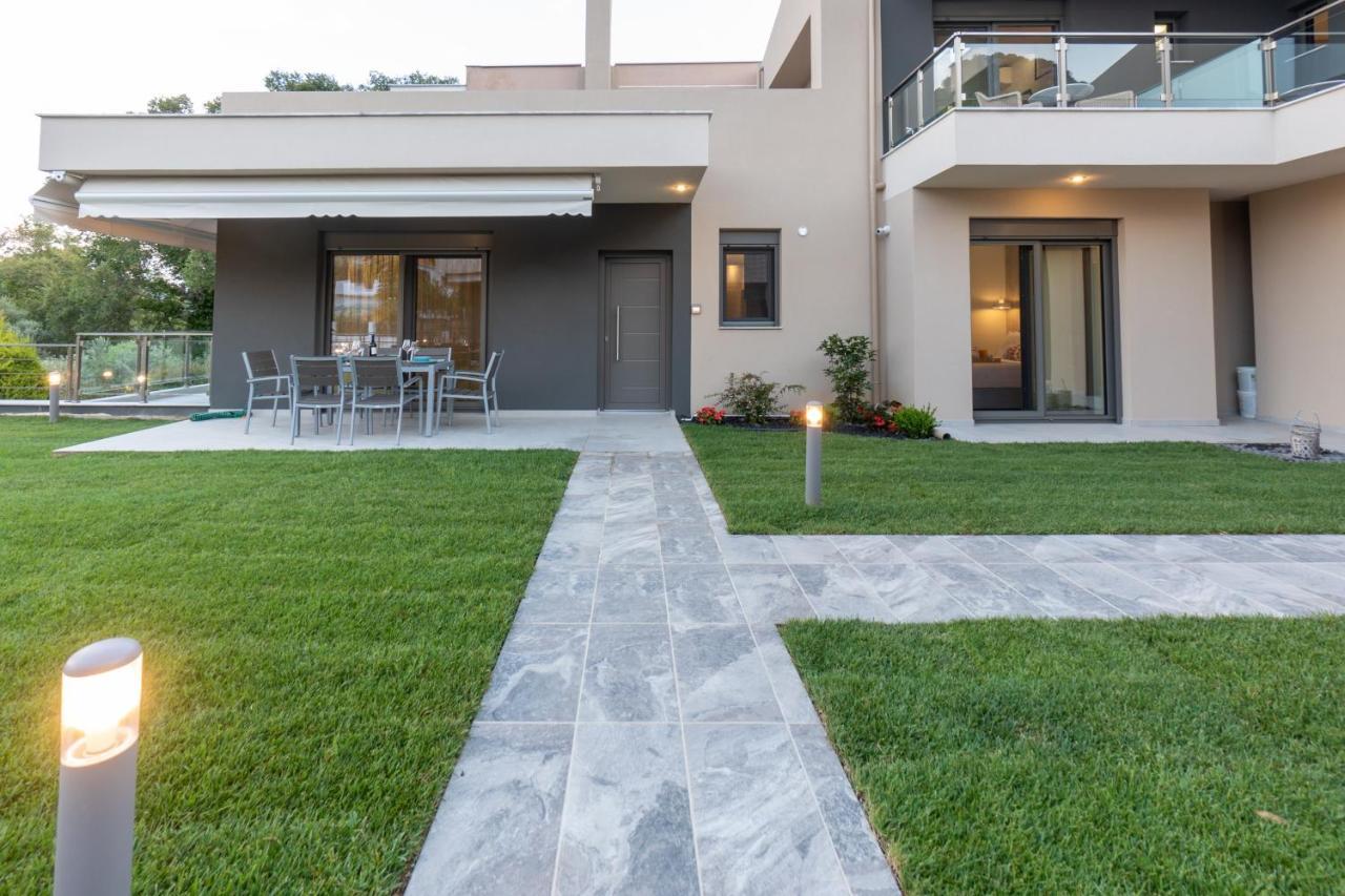 3 Doors Villas Nea Iraklitsa 외부 사진