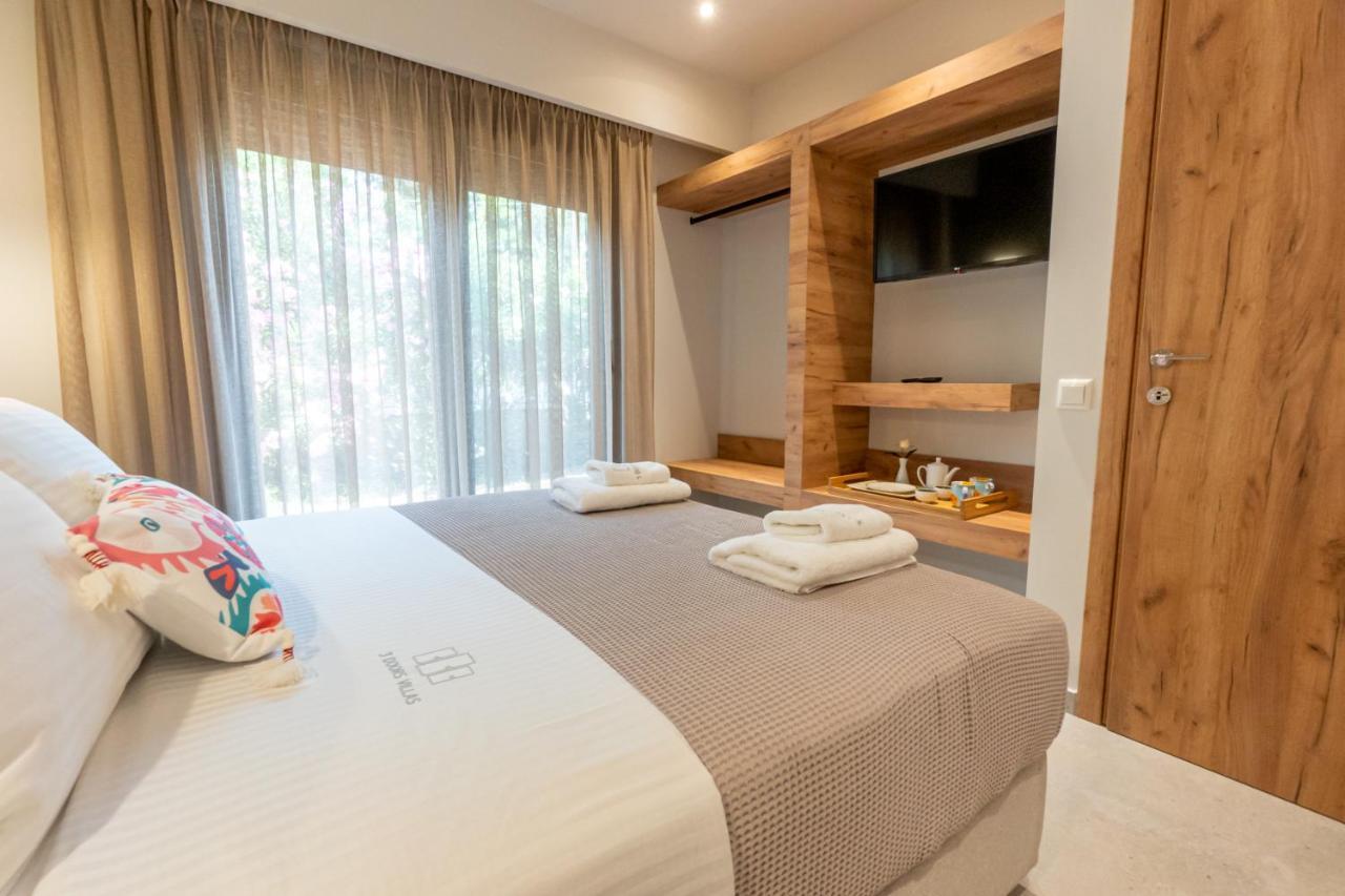 3 Doors Villas Nea Iraklitsa 외부 사진